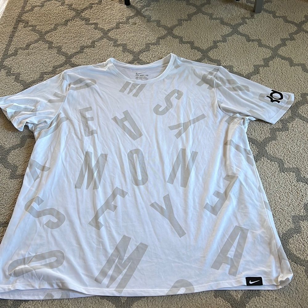 Nike KD Dri Fit Tshirt print all over size XXL in EUC